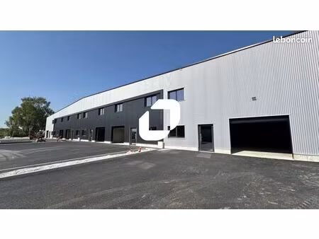 local d'activité 159 m²