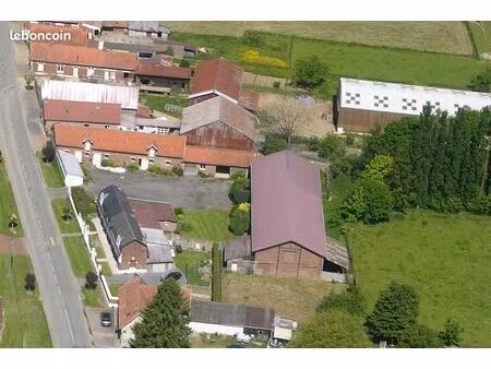 corps de ferme à vendre sur 5350m²