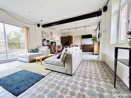 maison 7 pièces 161 m²