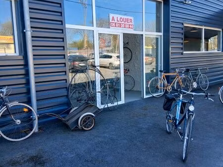 local à louer rt de lourdes juillan