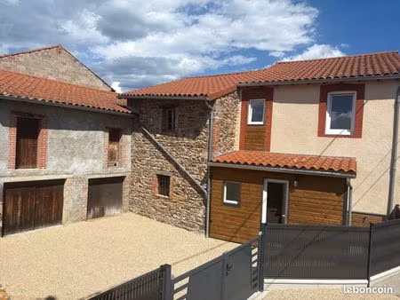 maison 3 chambres avec cour