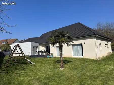 pavillon 6 pièces 177 m²