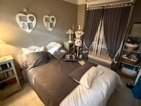 a louer grand f3 de 70m2 dans résidence sécurisée avec place de parking portail électrique