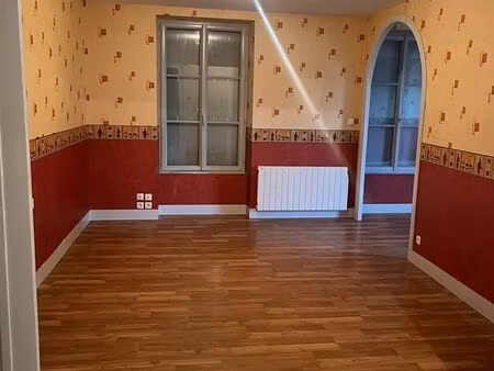 ? appartement à louer – centre de riotord