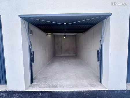 a louer garage secteur catalunya