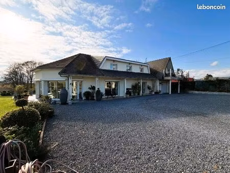 maison 5 pièces 232 m²