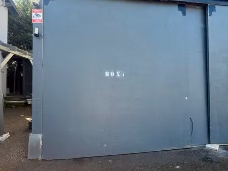 box 32 m² sécurisé – hangar – saint-étienne