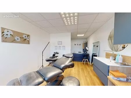 local professionnel à louer – 60 m²