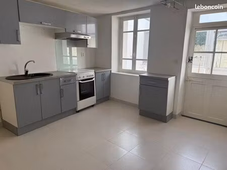 maison chaleureuse avec garage et jardin - loué