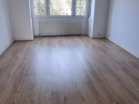 appartement t2 46m² – ronchin – repeint à neuf – balcon – cuisine équipée