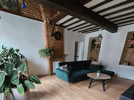 studio 1 pièce 68 m²