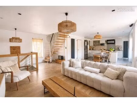 propriété 7 pièces 159 m²