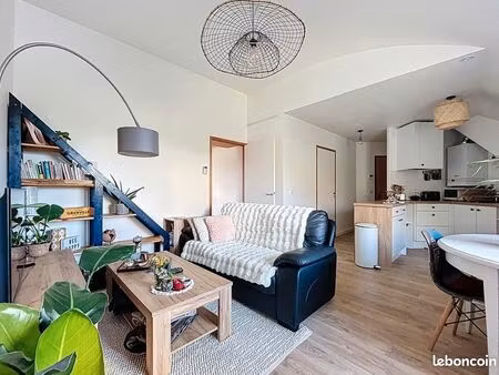 appartement 2 pièces hypercentre de granville avec parking couvert