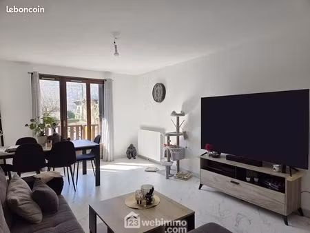 appartement 3 pièces 75 m²