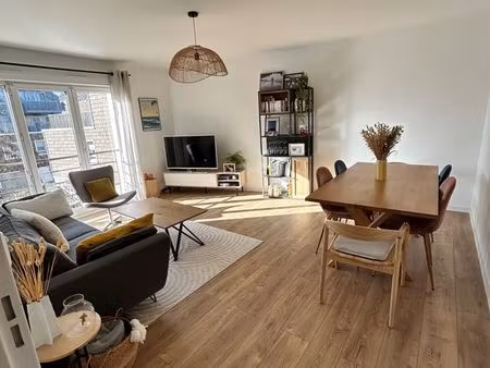 t3 69 m² – dernier étage – très lumineux – vue parc – parking – nantes chalâtres