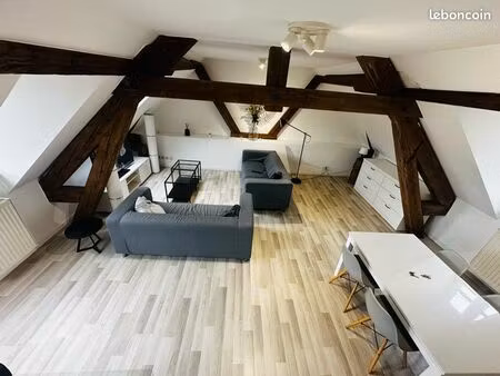 superbe 3-pieces 1mn gare/10mn centre avec cour commune et cave