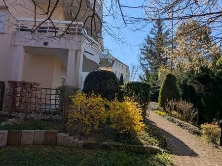 f3 bien placé et lumineux