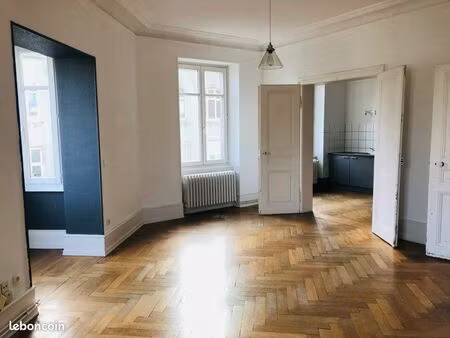 superbe 3-pieces dans immeuble de caractère 1mn gare/10mn centre