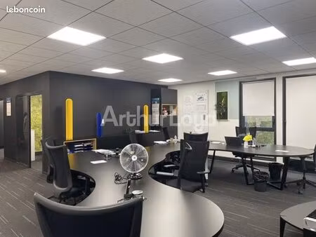 bureaux 107 m²