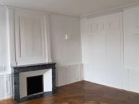 cabinet professionnel /bureau à louer port de vannes