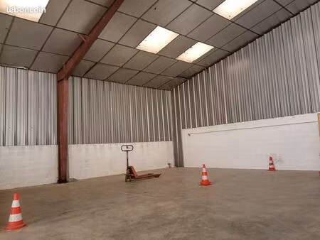 loue hangar