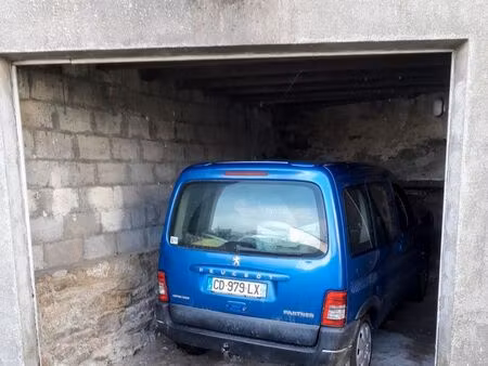 garage fermé / box de stockage 10m² à louer – pontivy centre (près place du martray)