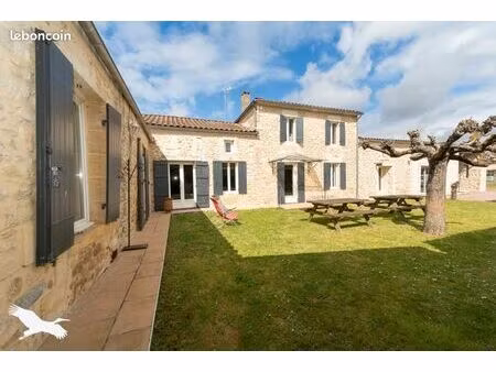 maison 4 pièces 335 m²