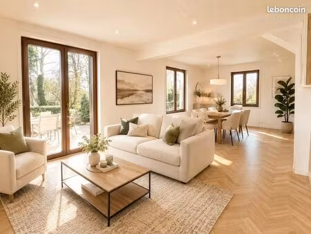 maison 5 pièces 221 m²