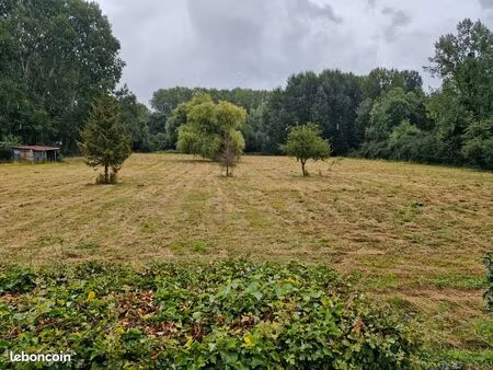 beau terrain de loisir