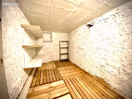 cave facile d’accès pour stockage / box / entrepôt / garde meuble