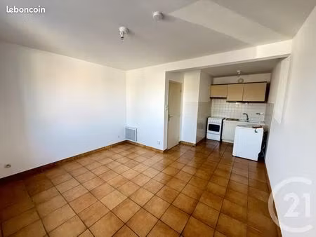 studio 1 pièce 23 m²