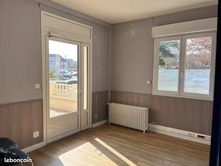 local bureaux 90 m²