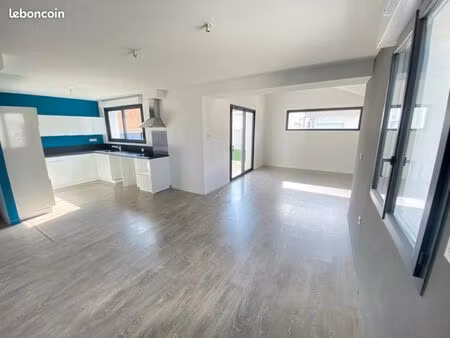 villa 4 pièces 90 m²