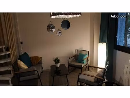 duplex rénové meublé – lumineux – aucun travaux – proche citadelle – 119 000