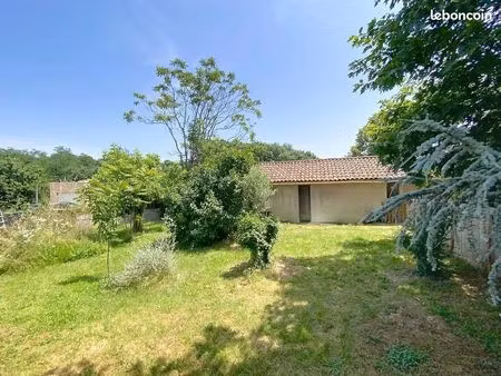 terrain 2 pièces 730 m² saint-sulpice-la-pointe