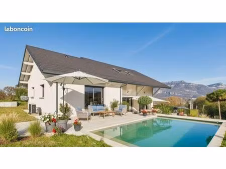 maison individuelle avec piscine