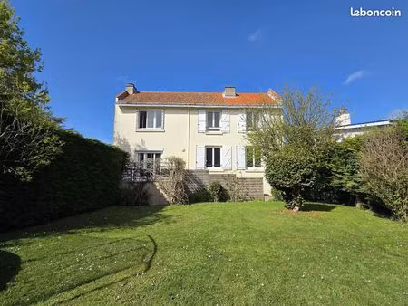 maison 100 m² – non mitoyenne – jardin clos 400 m² sans vis à vis – quartier sainte-cécile