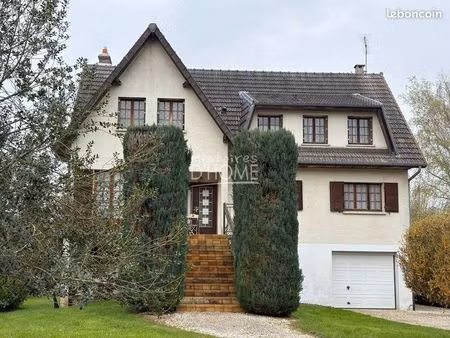 maison 7 pièces 185 m²