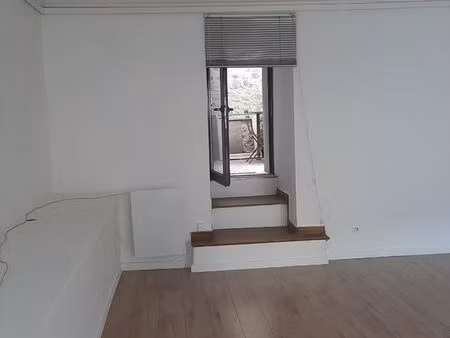 local professionnel / bureau – centre-ville – calme sur cour