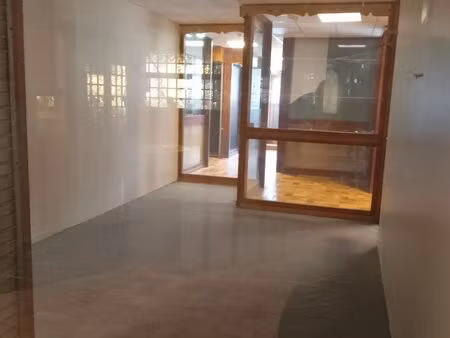 local (murs commerciaux)