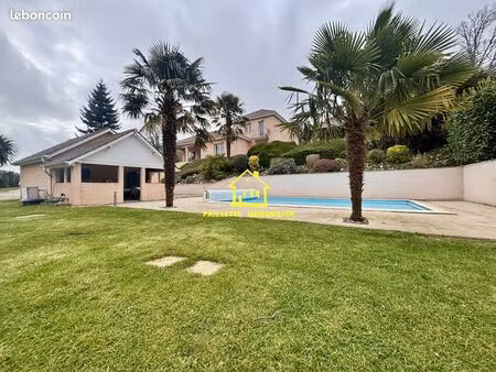 maison 5 pièces 144 m²