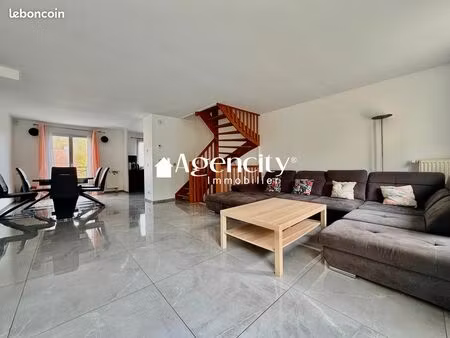 pavillon 5 pièces 90 m²