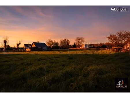 terrain 1 600 m² fresquiennes