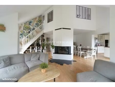 maison 7 pièces 180 m²