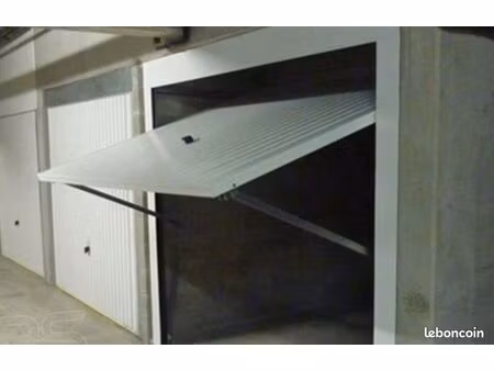 recherche garage  box