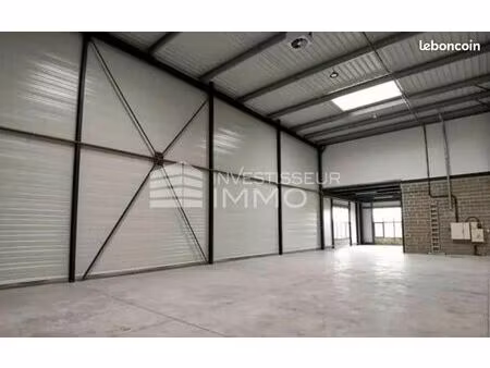 local d'activité 123 m²