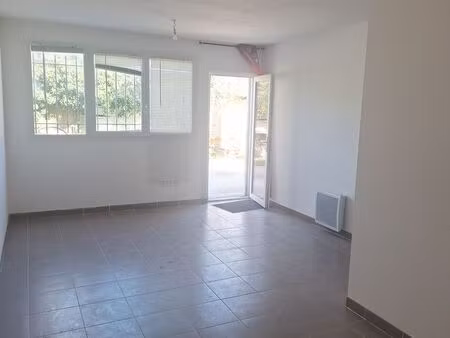 local pro / commercial – roaix (84110)