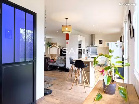 maison 6 pièces 158 m²