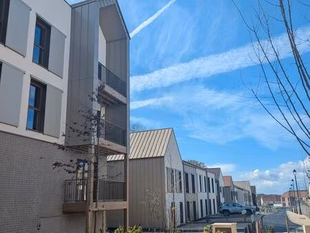 appartement 4 pièces neuf – 74 m² – dernier étage –