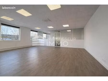bureaux 94 m²